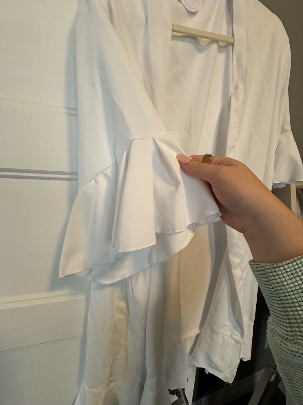 White Ruffle-Sleeve Open Front Robe - Picture 3 of 6